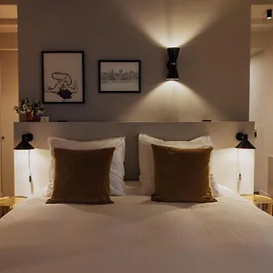 *** Bed & Breakfast No 7, Renovated February 2025 Nederland